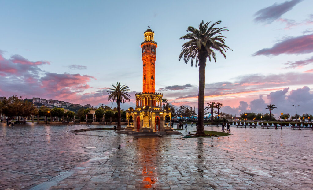 izmir clocktower at dusk